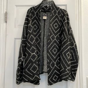 Billabong Black and White cardigan